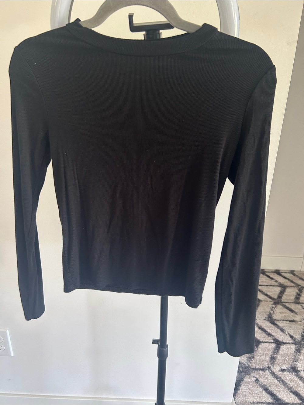Black Ribbed Long-Sleeve Women's Top